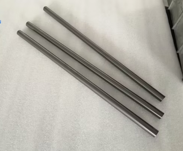 THANH GRAPHITE VÀ THANH KHUẤY CARBON MẬT ĐỘ CAO CHO KIM LOẠI NÓNG CHẢY: CHỊU NHIỆT CỰC CAO